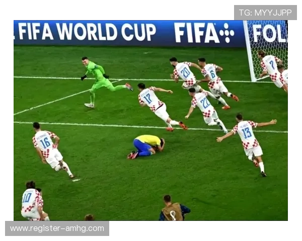 皇冠真人足球带你体验最真实的足球比赛直播享受极致的足球娱乐盛宴